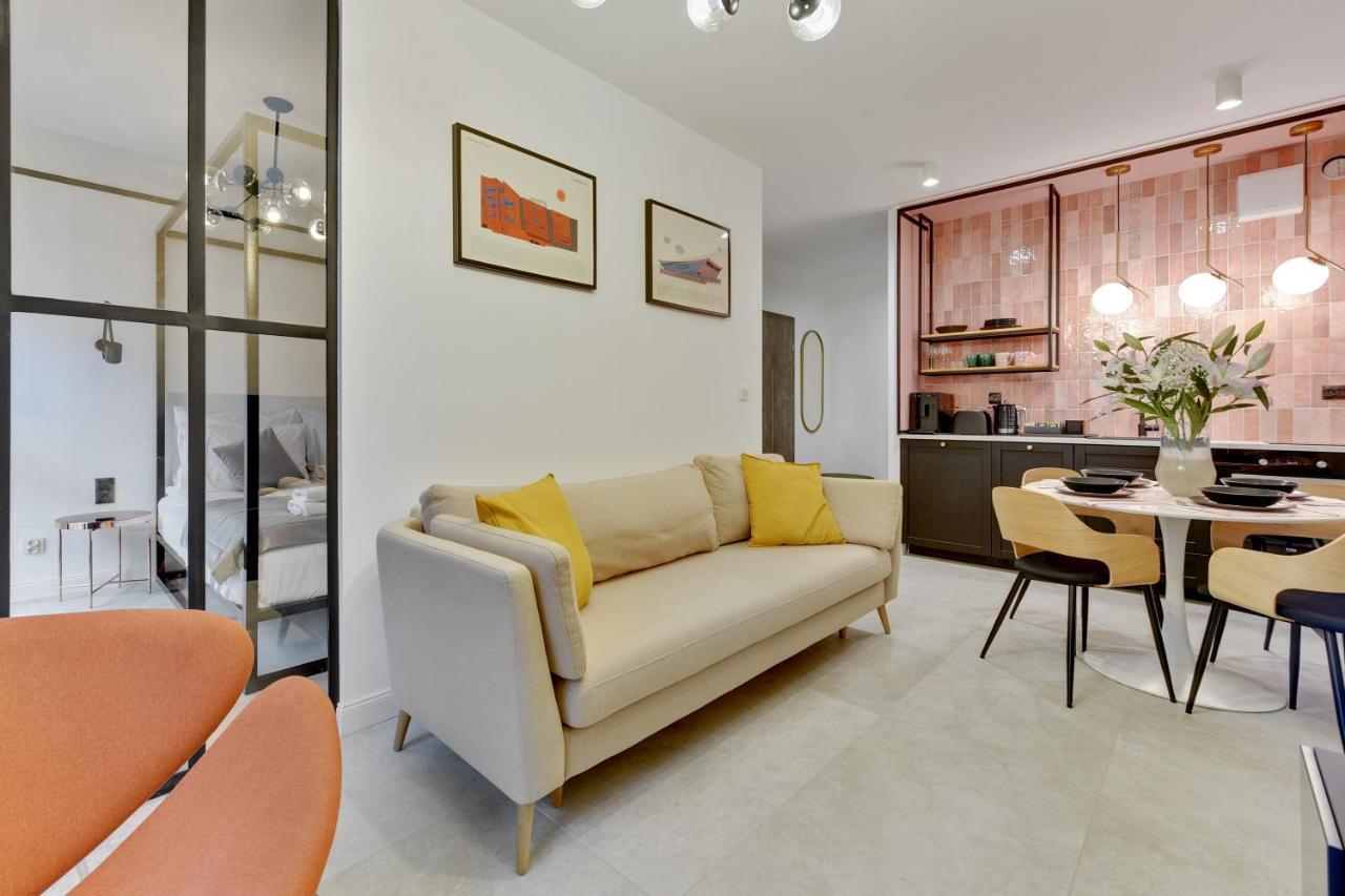 Aura III Apartments & Free Parking By Downtown Apartments Гданск Екстериор снимка