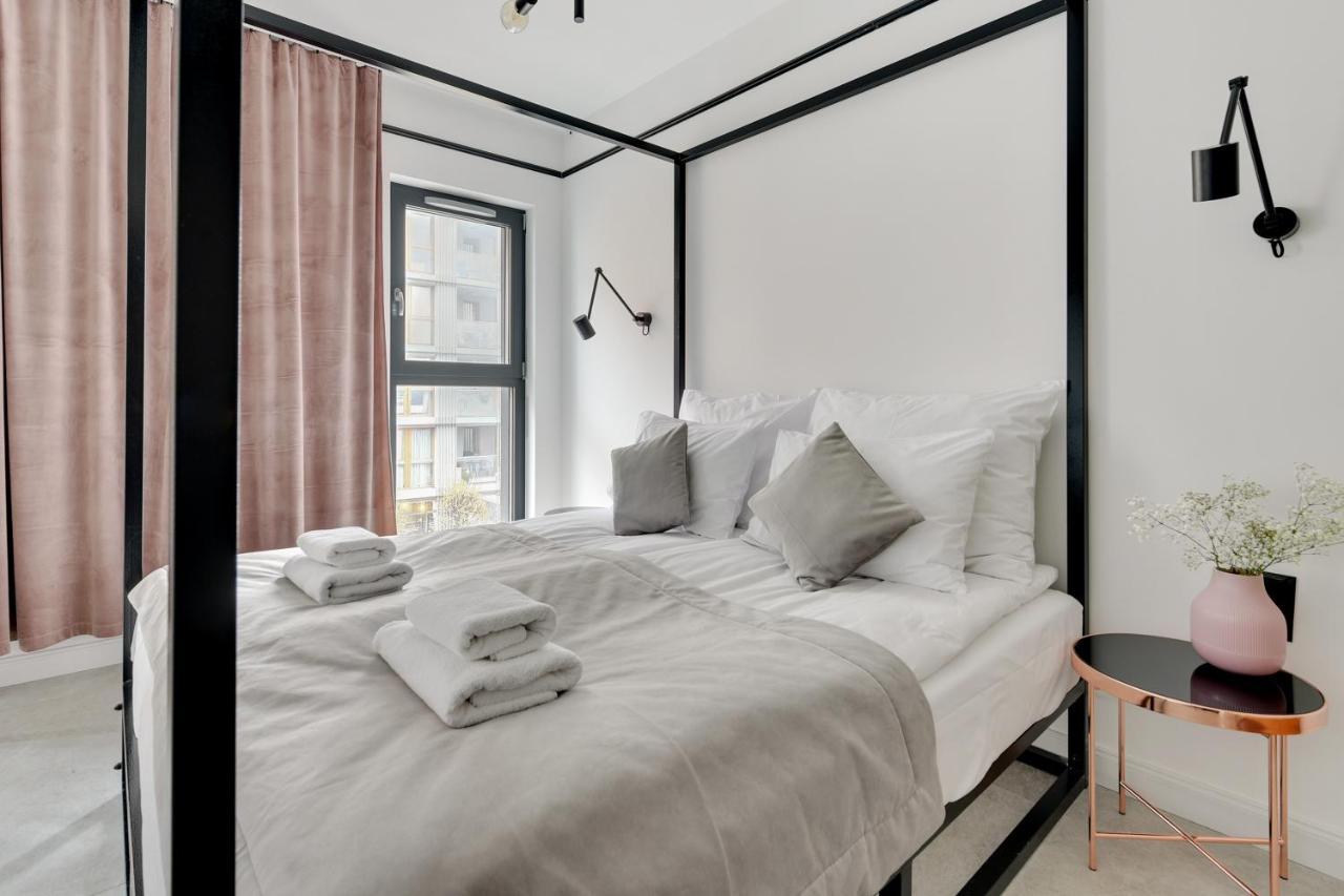 Aura III Apartments & Free Parking By Downtown Apartments Гданск Екстериор снимка