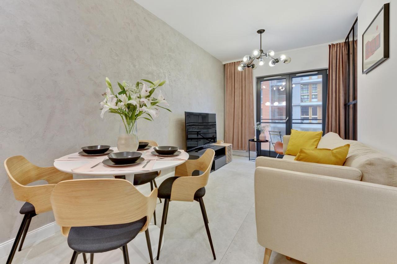 Aura III Apartments & Free Parking By Downtown Apartments Гданск Екстериор снимка
