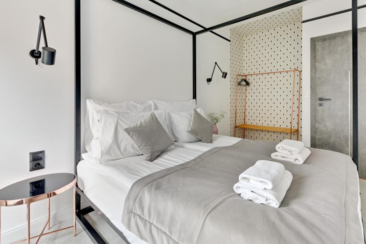 Aura III Apartments & Free Parking By Downtown Apartments Гданск Екстериор снимка