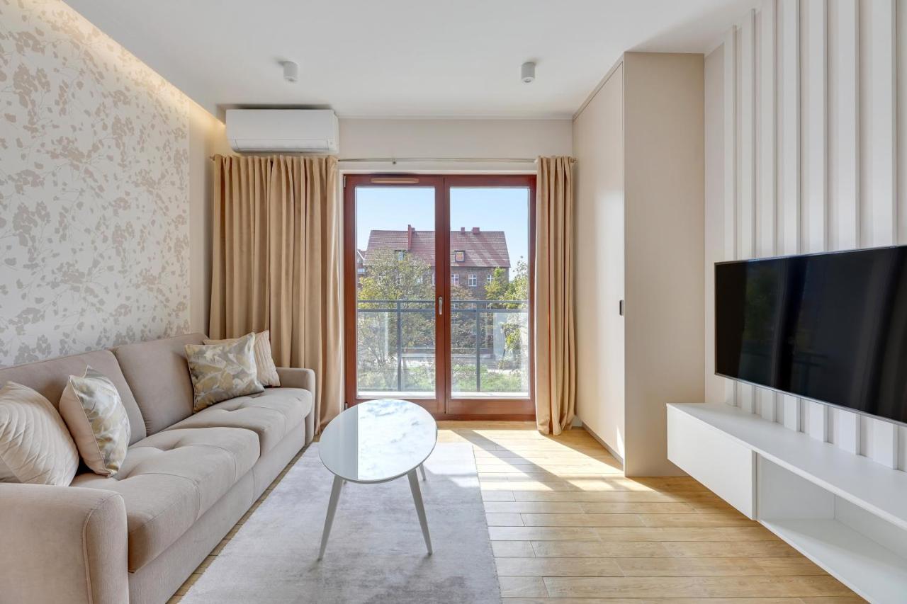 Aura III Apartments & Free Parking By Downtown Apartments Гданск Екстериор снимка