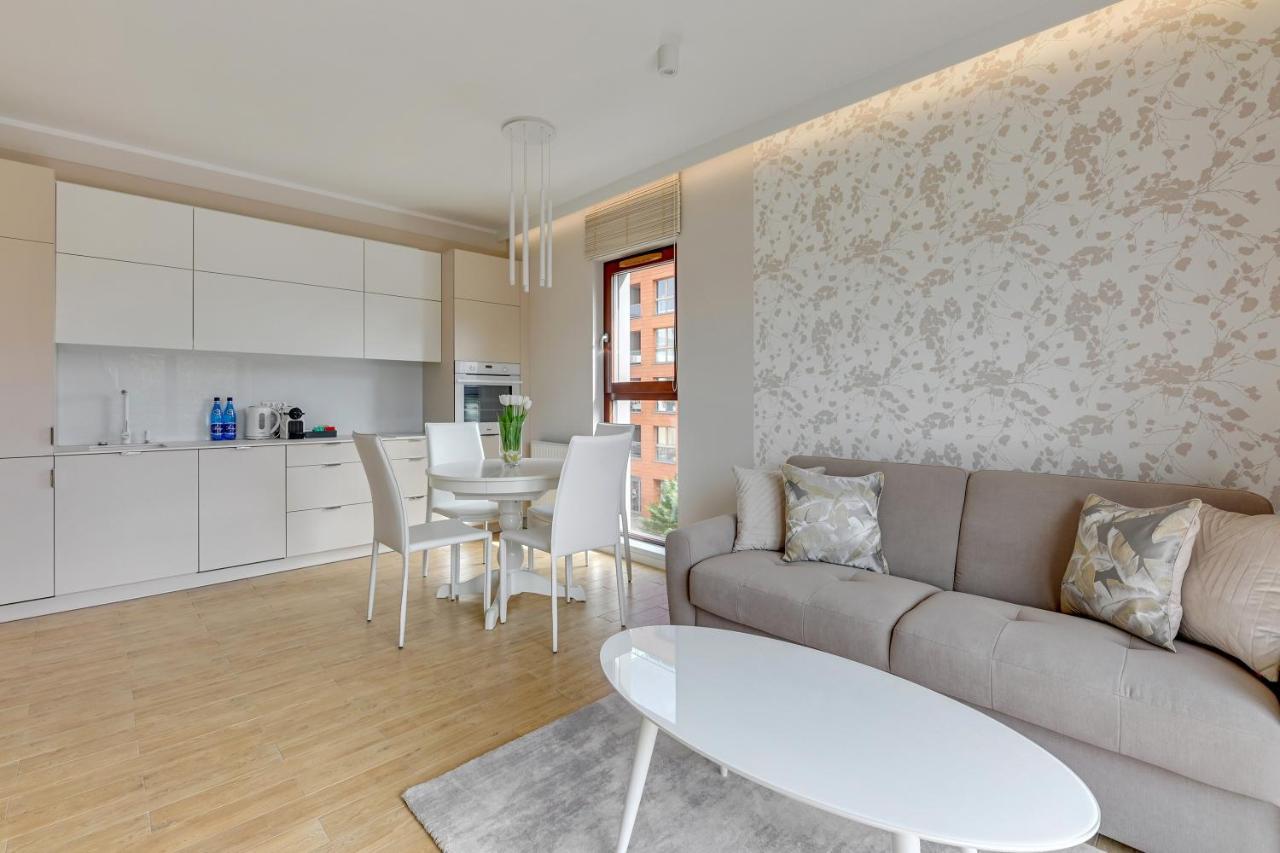 Aura III Apartments & Free Parking By Downtown Apartments Гданск Екстериор снимка