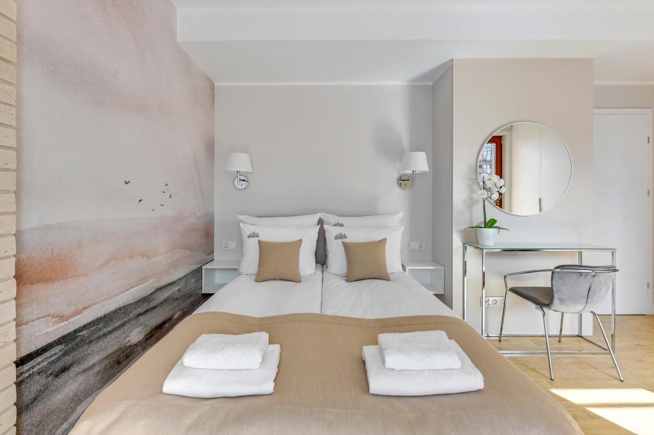 Aura III Apartments & Free Parking By Downtown Apartments Гданск Екстериор снимка